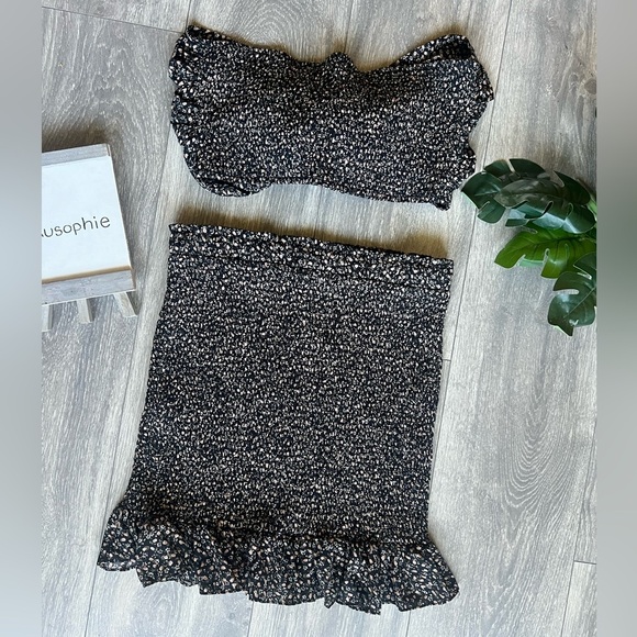 Blush j 2 piece smocked floral skirt set w matching multiway top. Size L - Picture 7 of 11